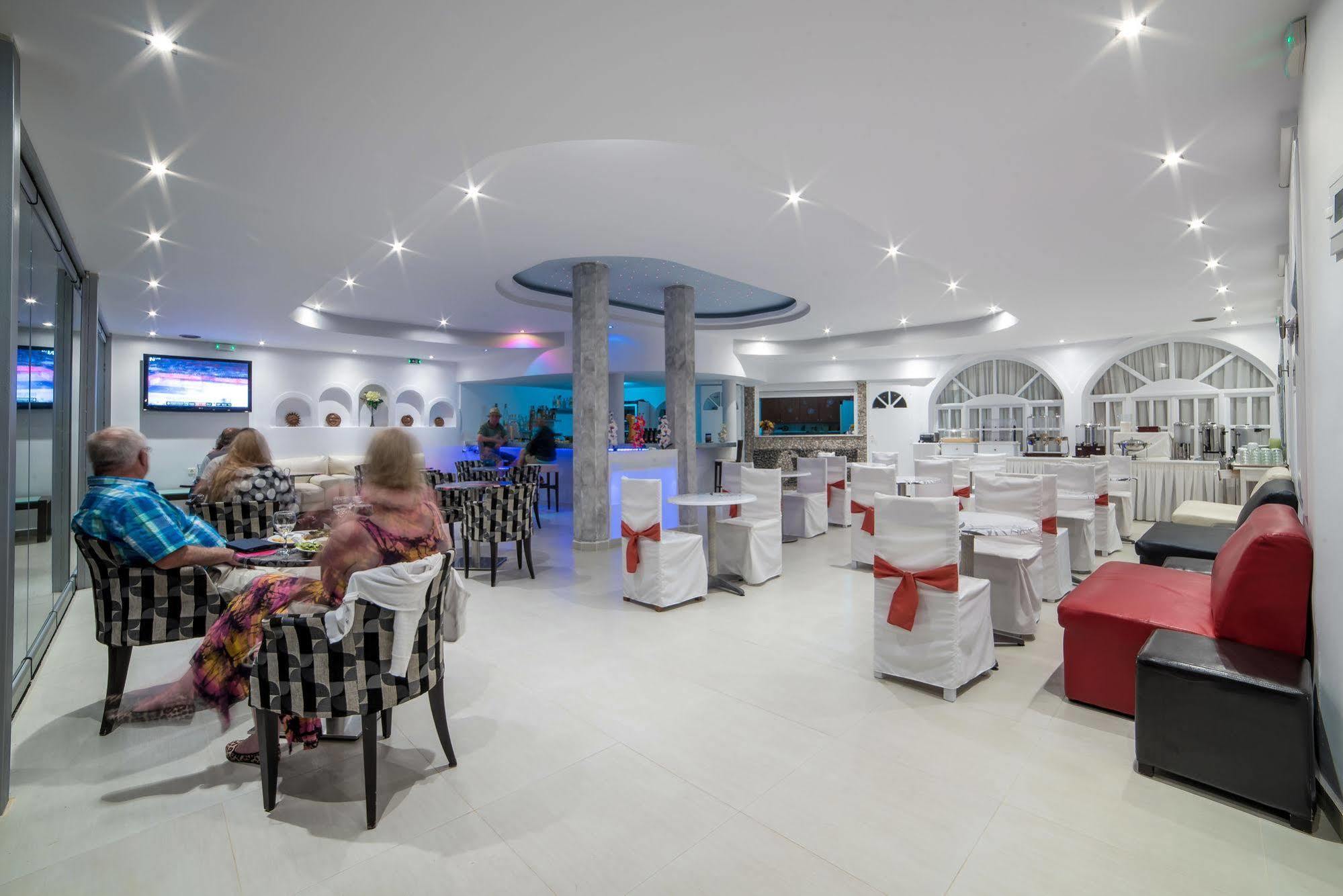 Pantheon Hotel Agios Georgios  Dış mekan fotoğraf