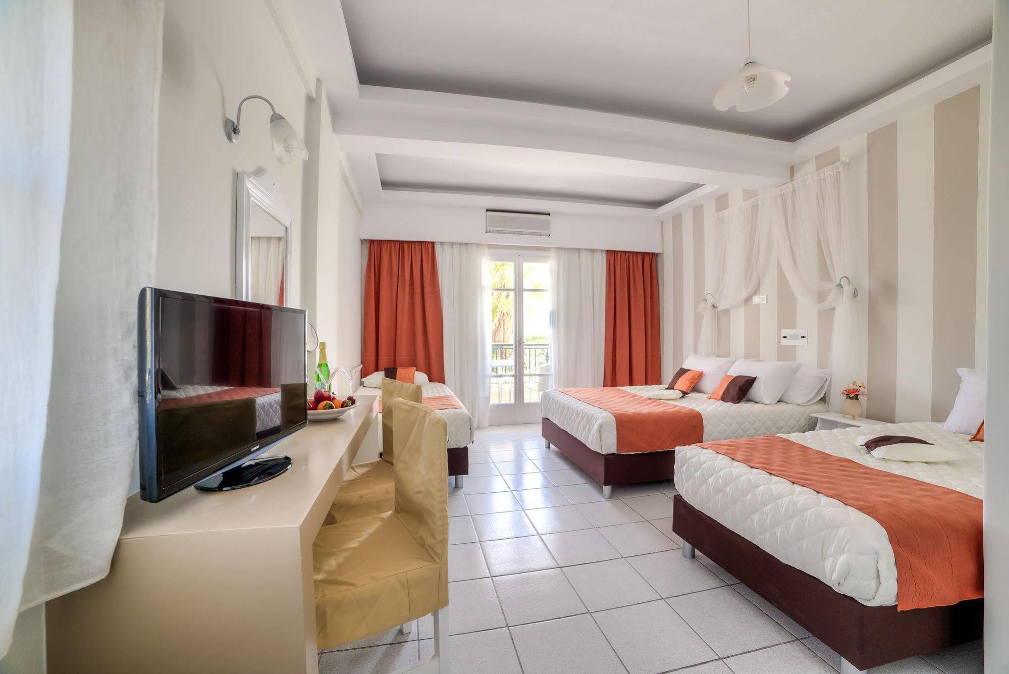 Pantheon Hotel Agios Georgios  Dış mekan fotoğraf