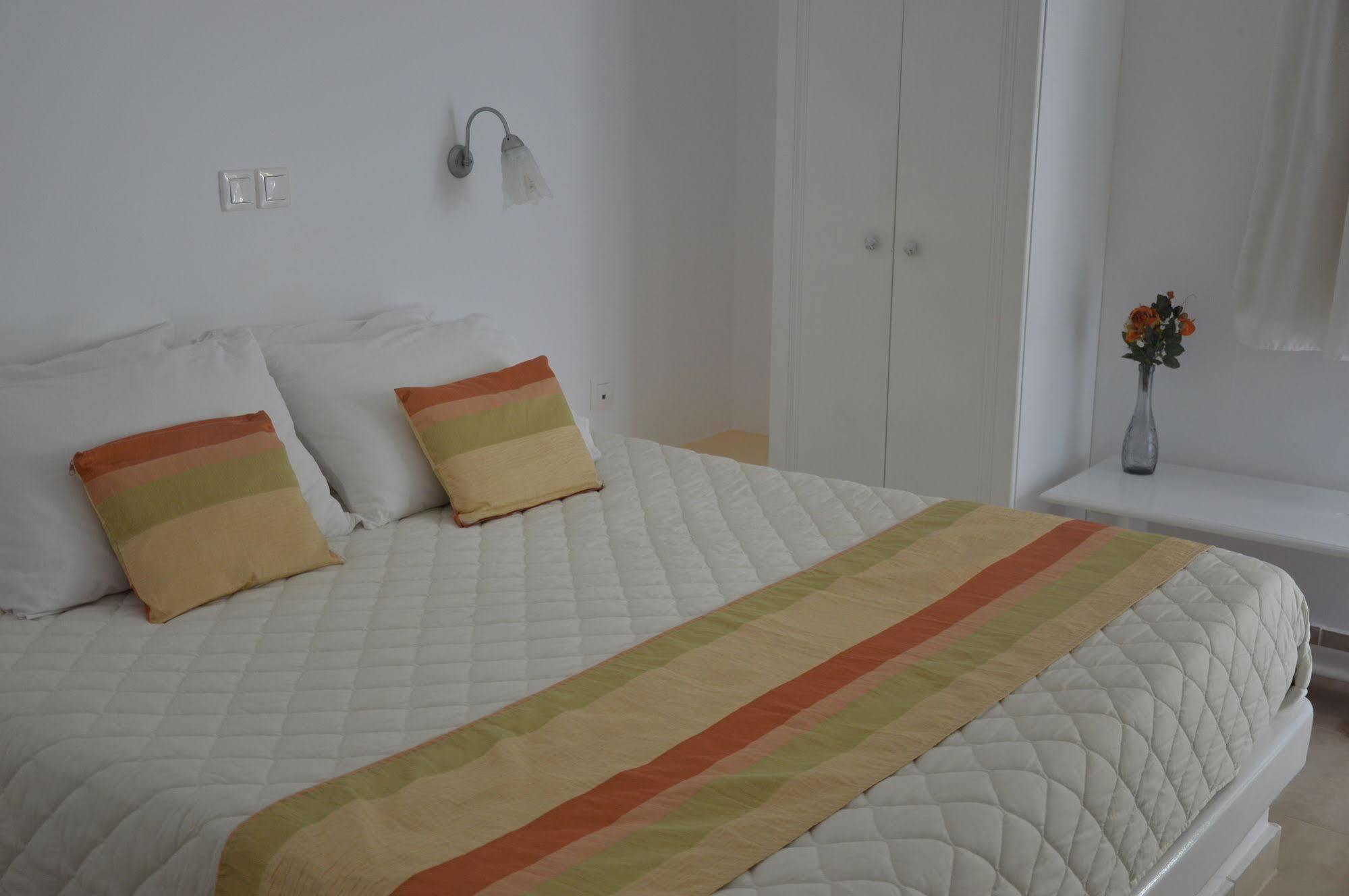 Pantheon Hotel Agios Georgios  Dış mekan fotoğraf
